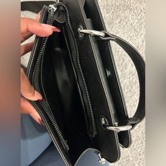 Montana West Black Quilted Crossbody Bag - Picture 8 of 9